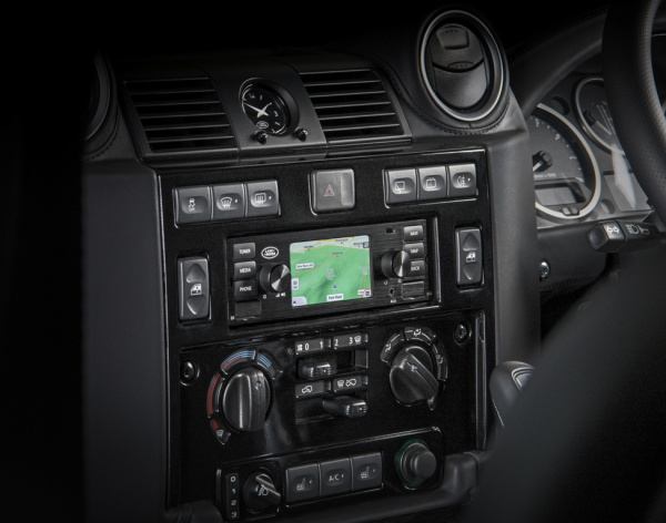 Мультимедийная система для классических автомобилей от JLR Classic