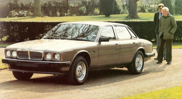 Jaguar XJ40