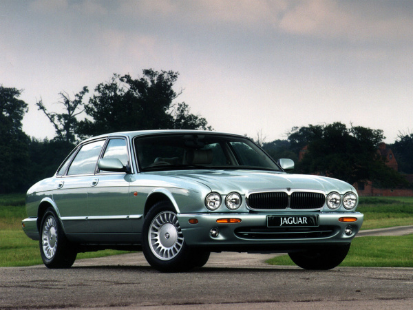 Jaguar XJ8 (X308) 