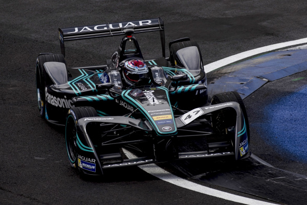 Команда Panasonic Jaguar Racing готовится к гонке в Берлине