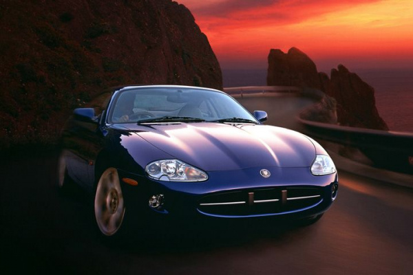 Jaguar XK8 (X100)