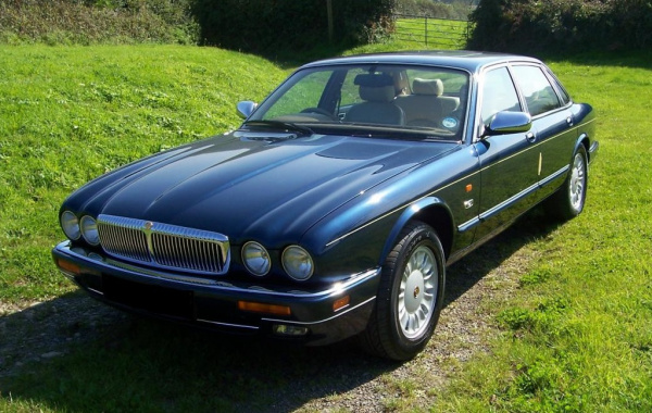 Jaguar XJ (X300)