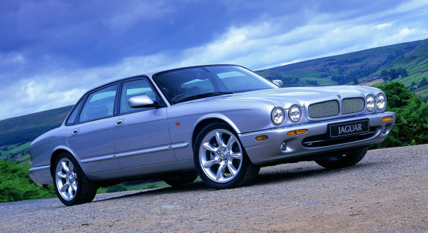 Jaguar XJ8 (X308) 