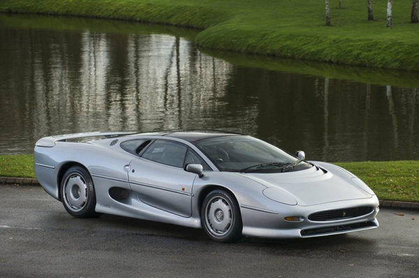 Jaguar XJ220