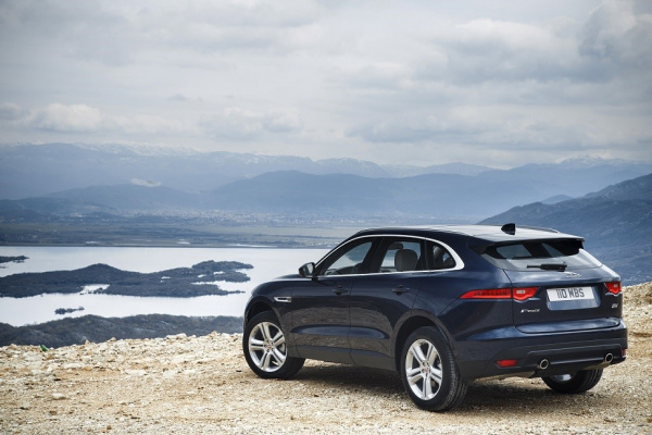 Компания Jaguar Land Rover представляет Jaguar F-PACE, XF и XE 2018 модельного года